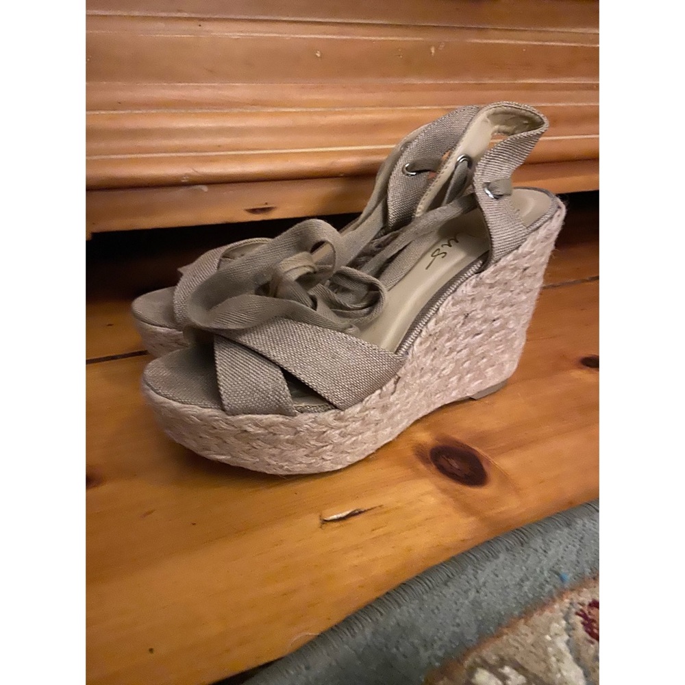 Wedge sandals